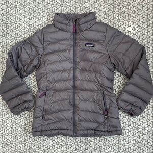 Girl's Patagonia Down Sweater in Smokey Violet, Size L(12)
